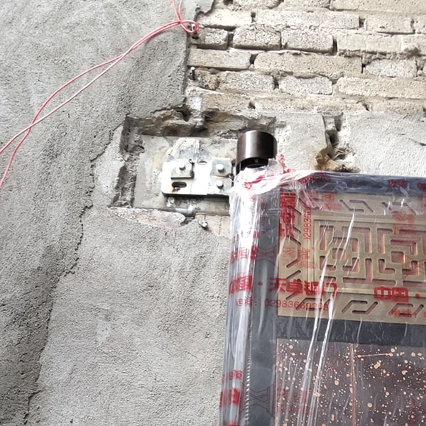 拜先生咸陽農(nóng)村自建房庭院銅門施工現(xiàn)場(chǎng)實(shí)拍 